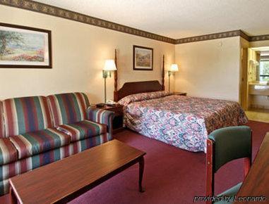Super 8 By Wyndham Brunswick South I-95 Motel Oda fotoğraf