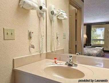 Super 8 By Wyndham Brunswick South I-95 Motel Oda fotoğraf